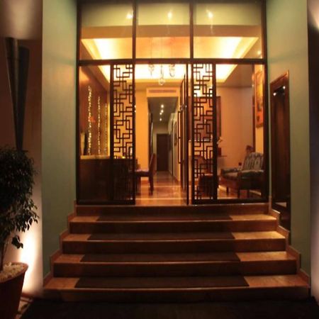 Justa Mg Road Hotel Bangalore Eksteriør billede