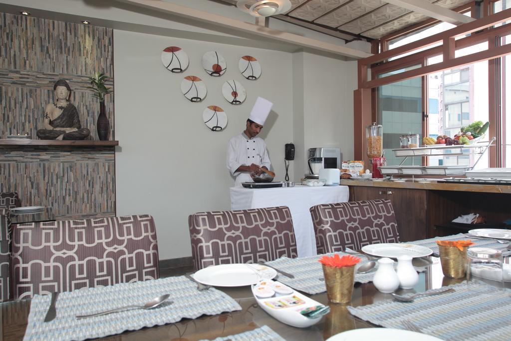 Justa Mg Road Hotel Bangalore Eksteriør billede