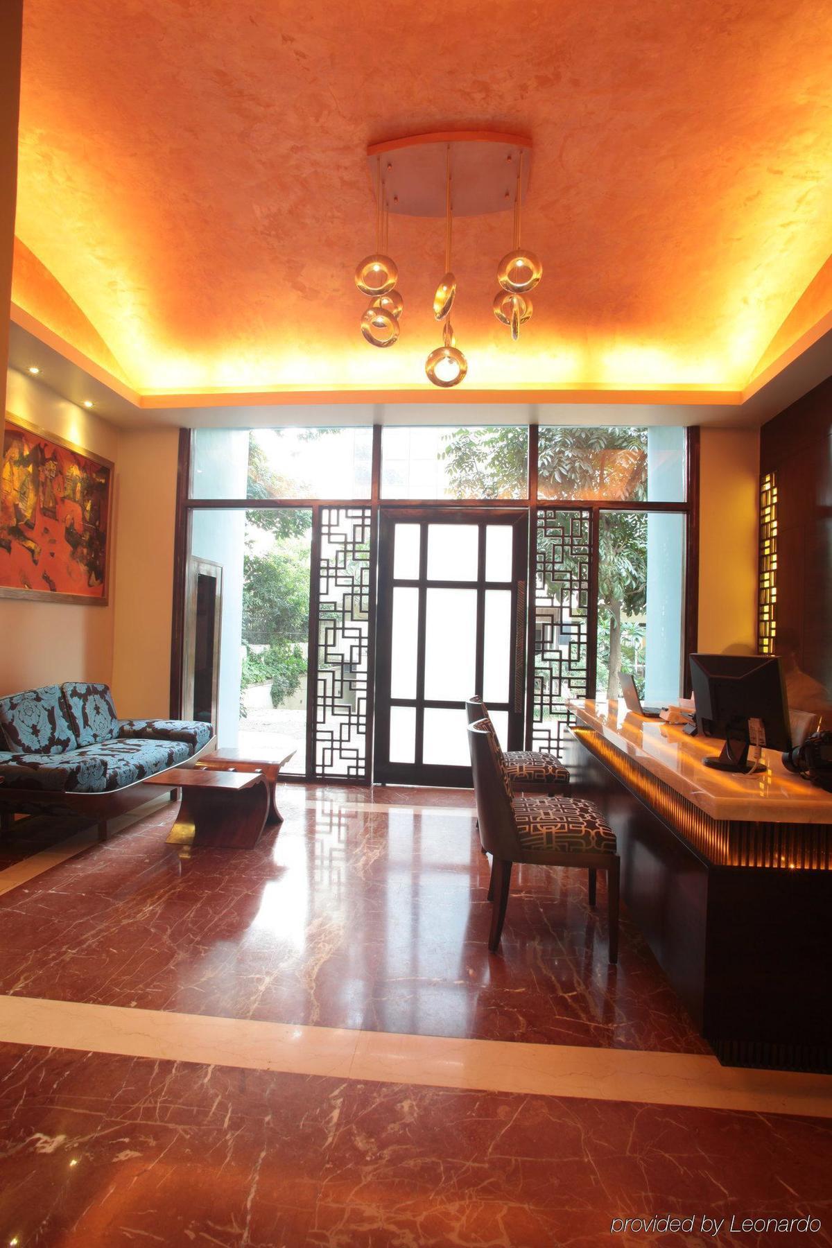 Justa Mg Road Hotel Bangalore Værelse billede
