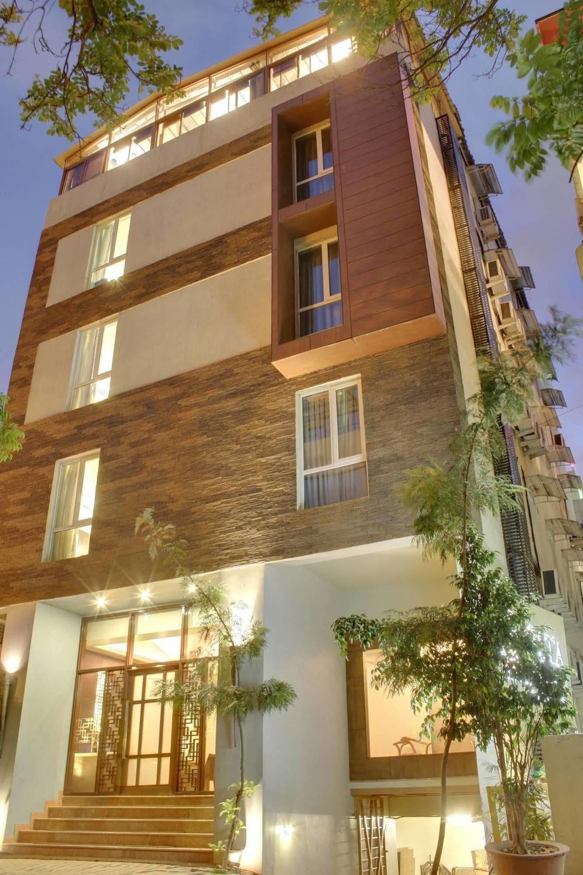 Justa Mg Road Hotel Bangalore Eksteriør billede